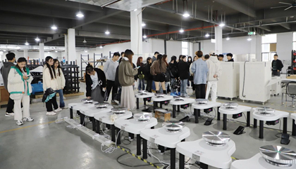 陶瓷創(chuàng  )作者組團看百陶會(huì )：身臨“企”境，眼見(jiàn)為實(shí)！